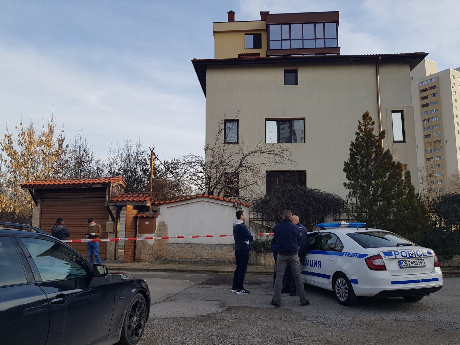 Тялото на мъртъв мъж бе открито в столичния квартал Слатина