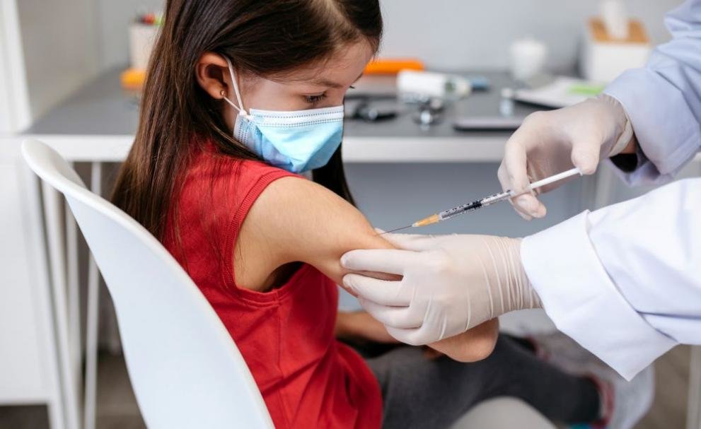 В шест лечебни заведения в София ще ваксинират срещу COVID 19