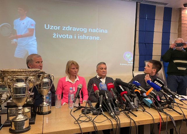 Семейството на Новак Джокович прекъсна набързо свиканата в Белград срециална
