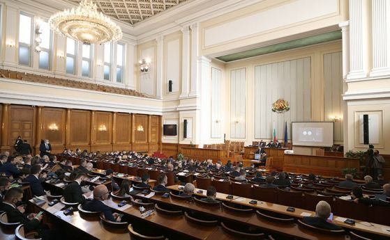Парламентът ще гласува на първо четене днес удължаването до 31