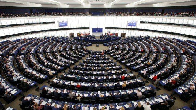 Европейският парламент трябва да избере председател на днешното си пленарно