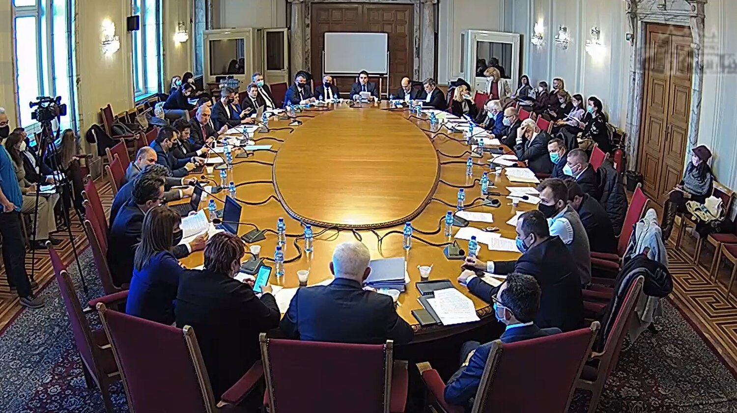 На второ четене парламентарната комисия по бюджет и финанси одобри