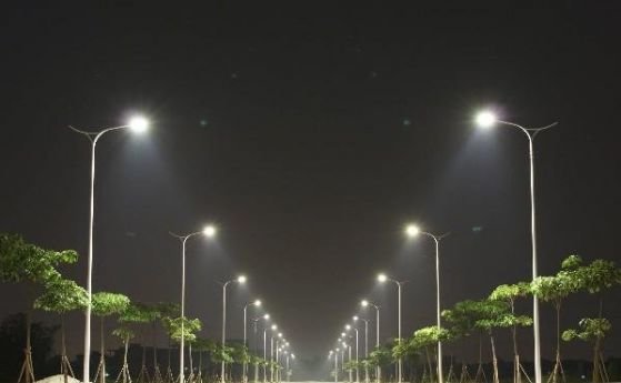 Режим на уличното осветление заради високите сметки за ток въвеждат