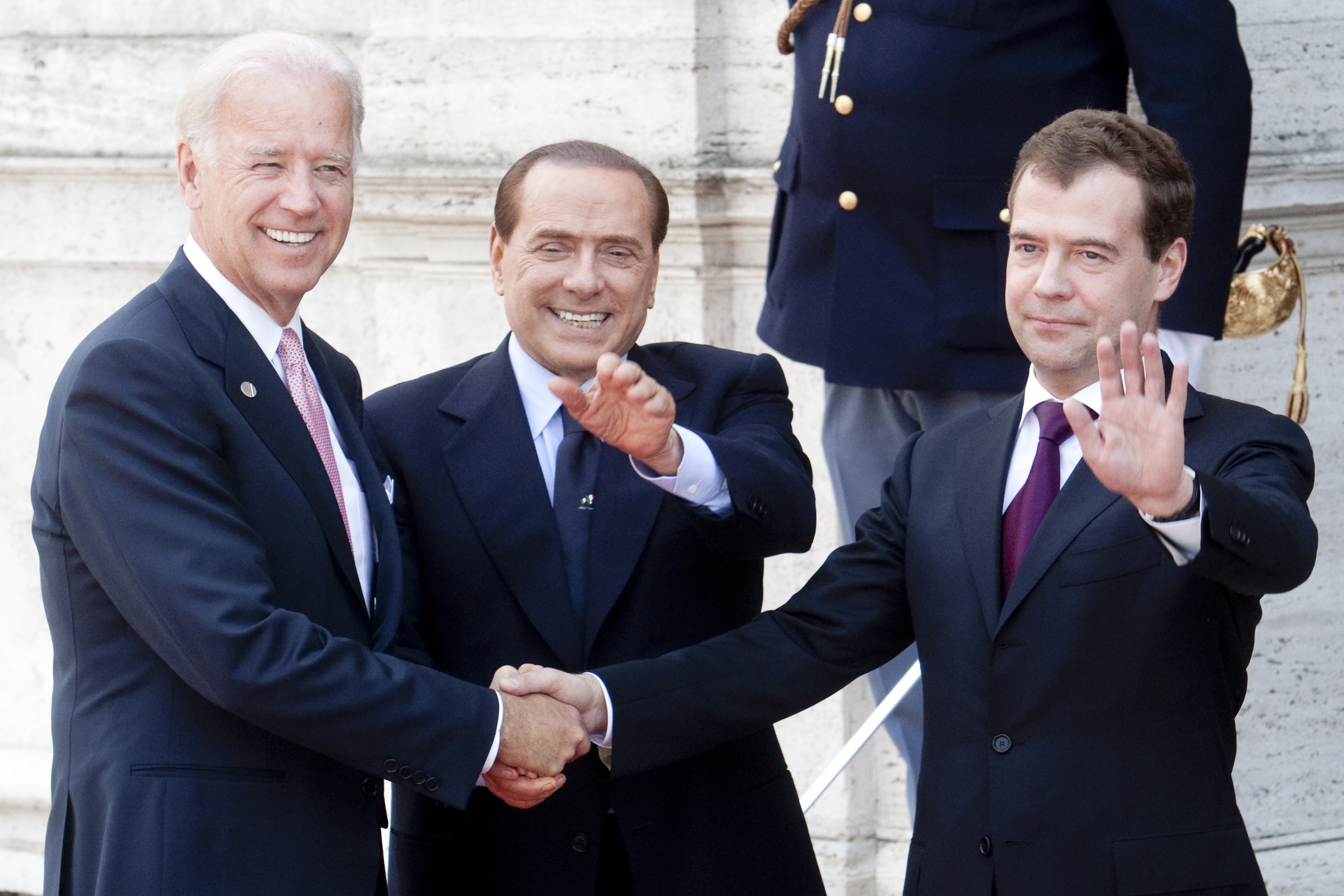 Американският президент Джо Байдън е предупредил украинския си колега Володимир