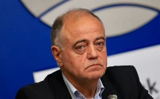 Лидерът в оставка на Демократи за силна България Атанас Атанасов