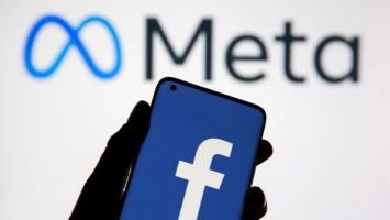 За първи път от 18 години насам Facebook отчита спад
