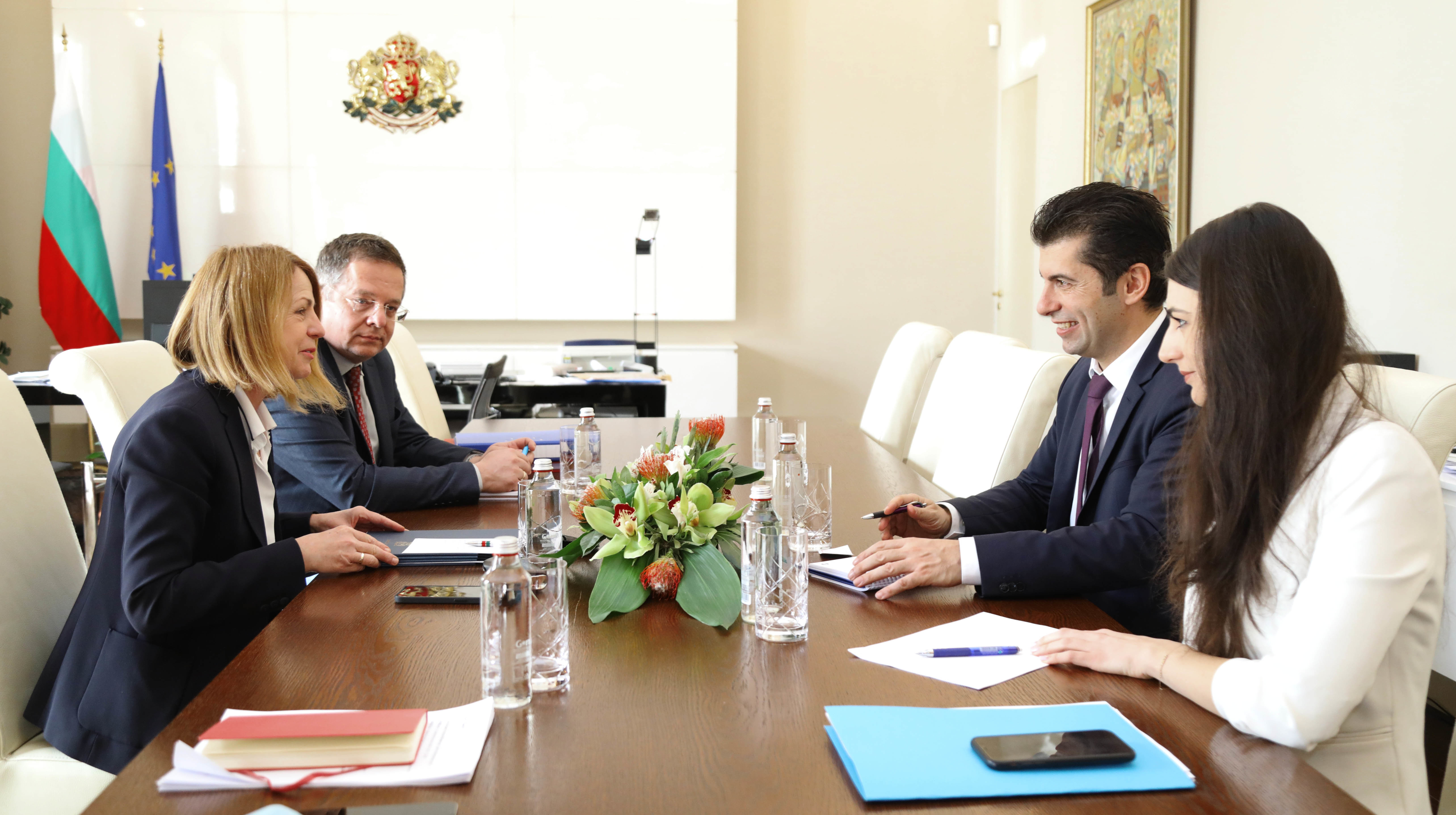 Министър председателят Кирил Петков се срещна с кмета на София Йорданка