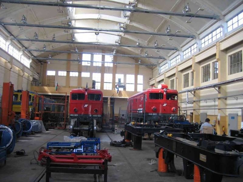 Мъж открадна 36 тона части за локомотиви от депото в Димитровград