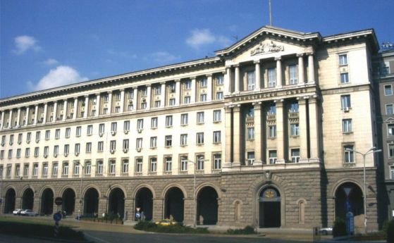 Заповедта на премиера Кирил Петков в сградата на Министерския съвет да се
