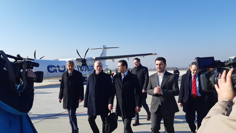 Делегациите на България и Северна Македония кацнаха на летището в