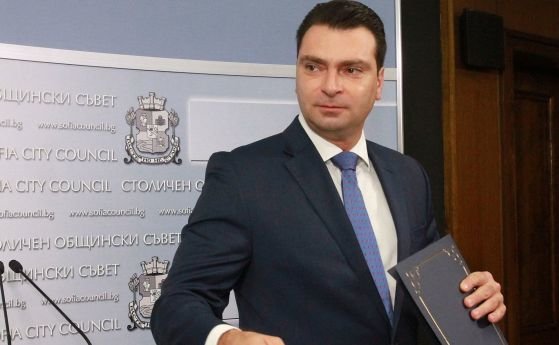 Лидерът на БСП Корнелия Нинова подгони официално и председателя на