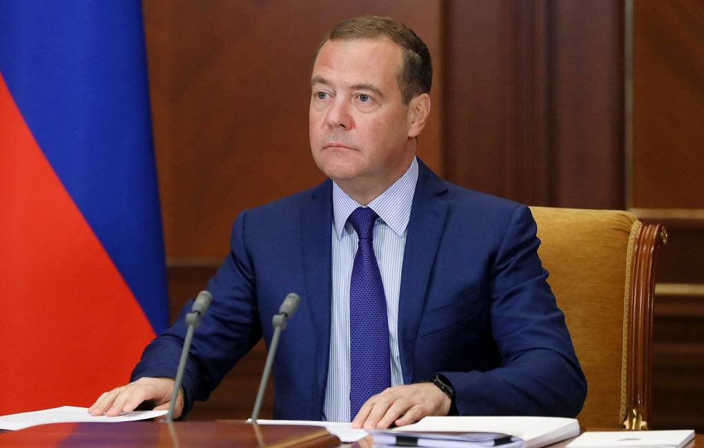 Дясната ръка на Путин Дмитрий Медведев заговори за връщане на