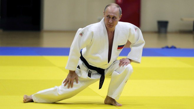 Шефът на Кремъл Владимир Путин беше лишен от званието почетен