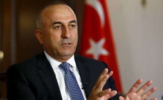Турция няма да допусне преминаването на бойни кораби през проливите