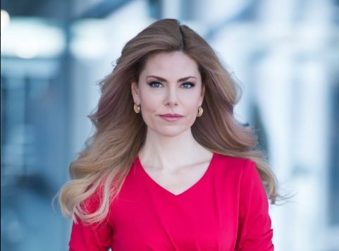 Деси Банова Плевнелиева се завръща на екран като автор на поредицата