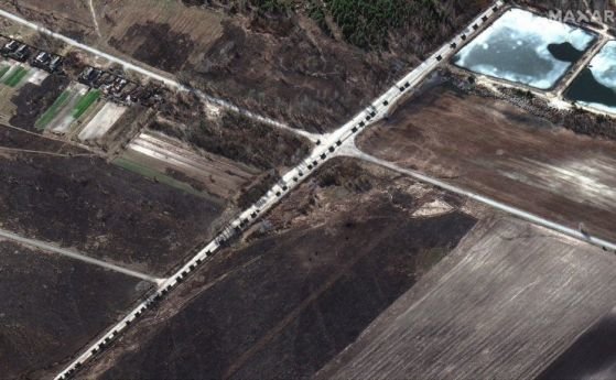 64 километровият руски военен конвой движещ се към Киев остава в застой