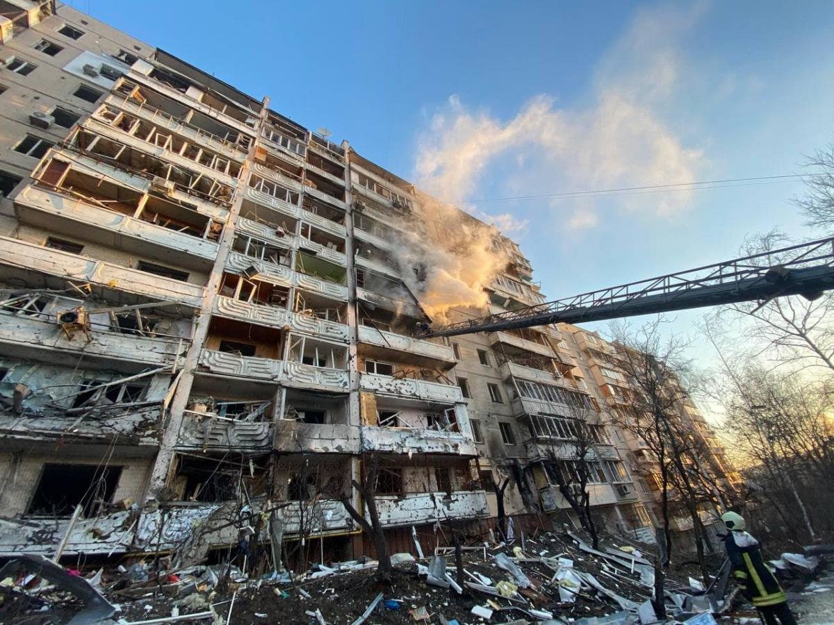 Многоетажна сграда е разрушена в Киев  съобщи Министерството на вътрешните работи