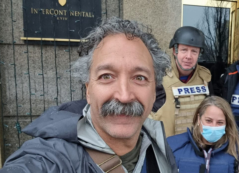 55-годишният оператор на Fox News Пиер Закжевски и 24-годишната украинска