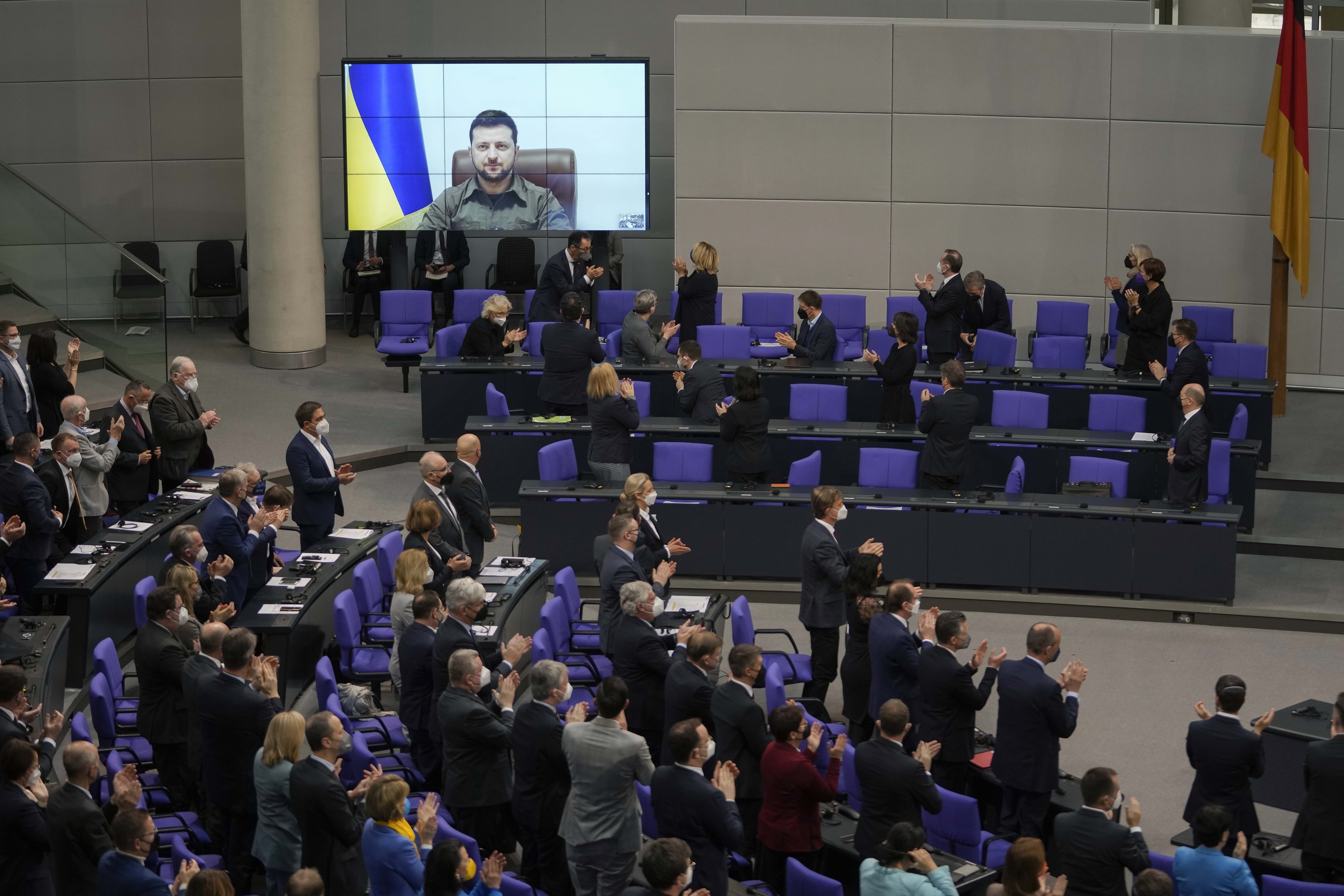 Язвителни тежки критики към западните си колеги отправи украинският президент