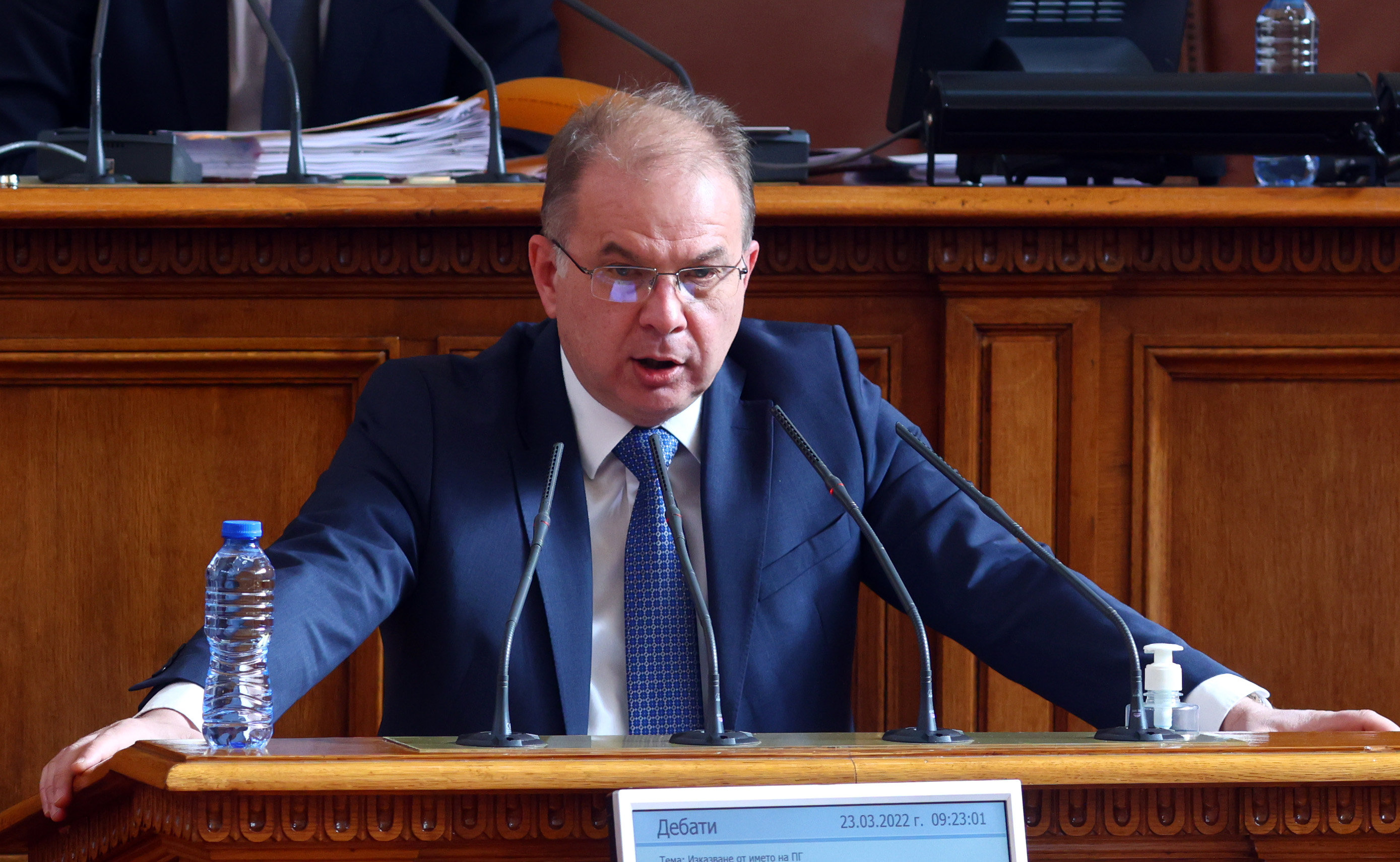 ГЕРБ настояват за изслушване на премиера Кирил Петков, за да