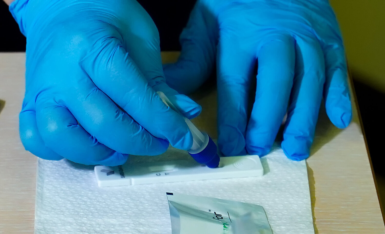 Тестването за COVID 19 в училищата отпада на 29 март съобщи