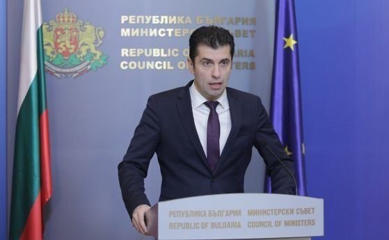 България вика за консултации посланика си в Русия и очаква