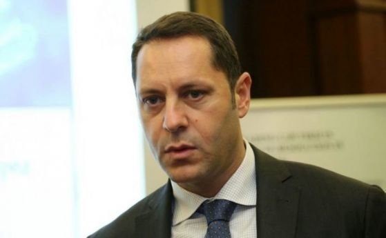 Софийската градска прокуратура проверява бившия зам министър на икономиката Александър Манолев съобщиха