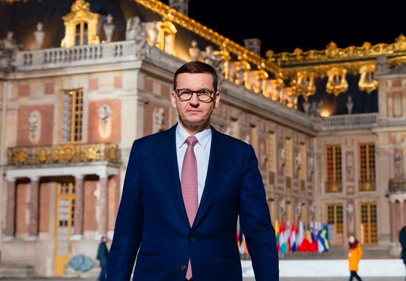 Полският министър председател Матеуш Моравецки твърди че подкрепата за предложението