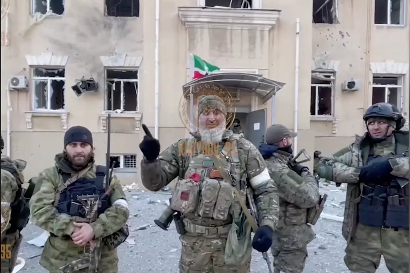 Ръководителят на Чечня Разман Кадиров публикува видеоклип с чеченски военни