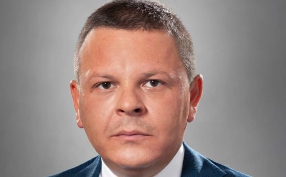 Президентът Румен Радев е назначил бившия транспортен министър Христо Алексиев