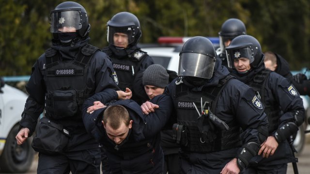 Над двадесет души бяха арестувани в парк в Москва по