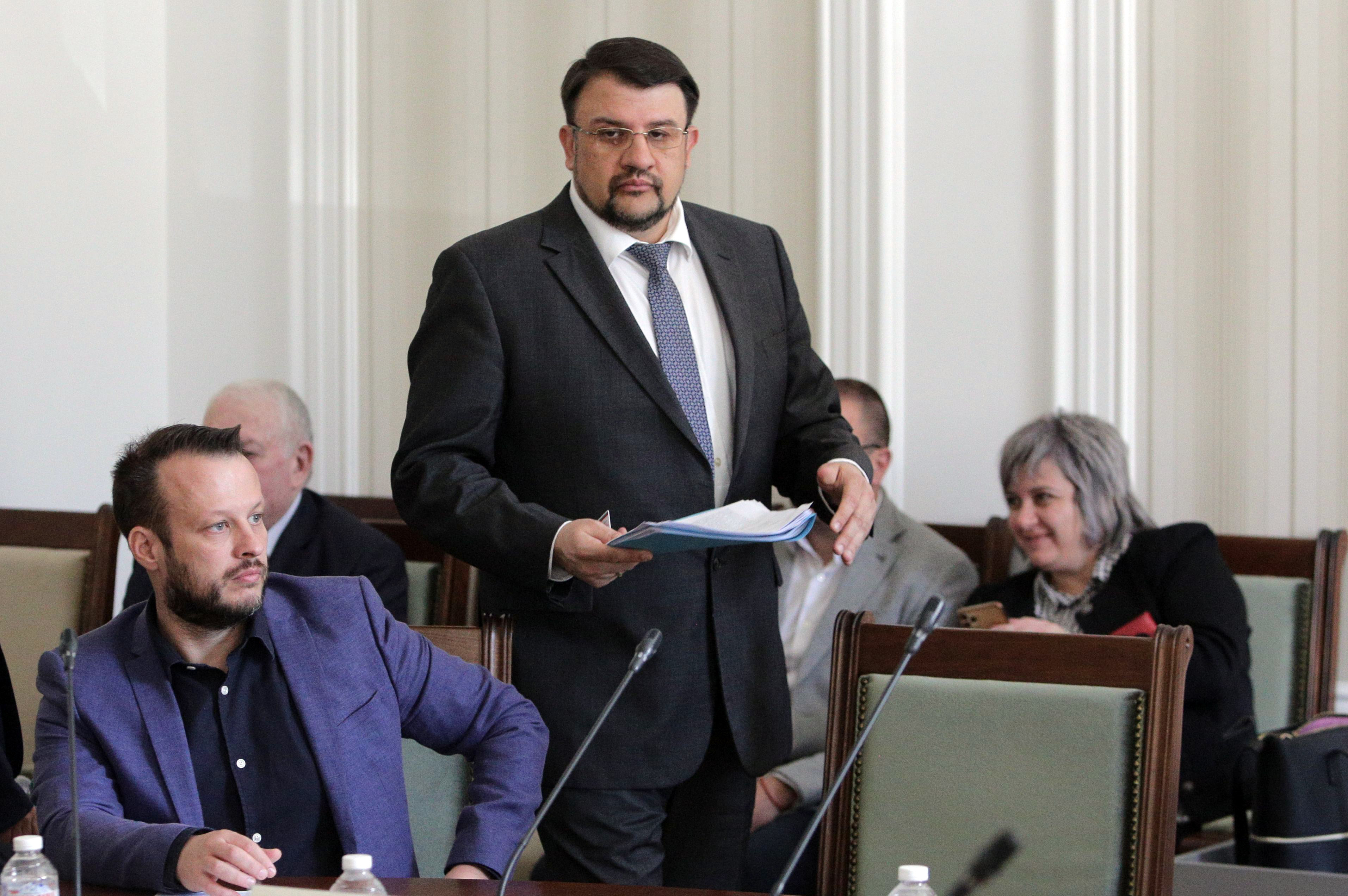 Министърът на регионалното развитие и благоустройството Гроздан Караджов подкрепя предложението