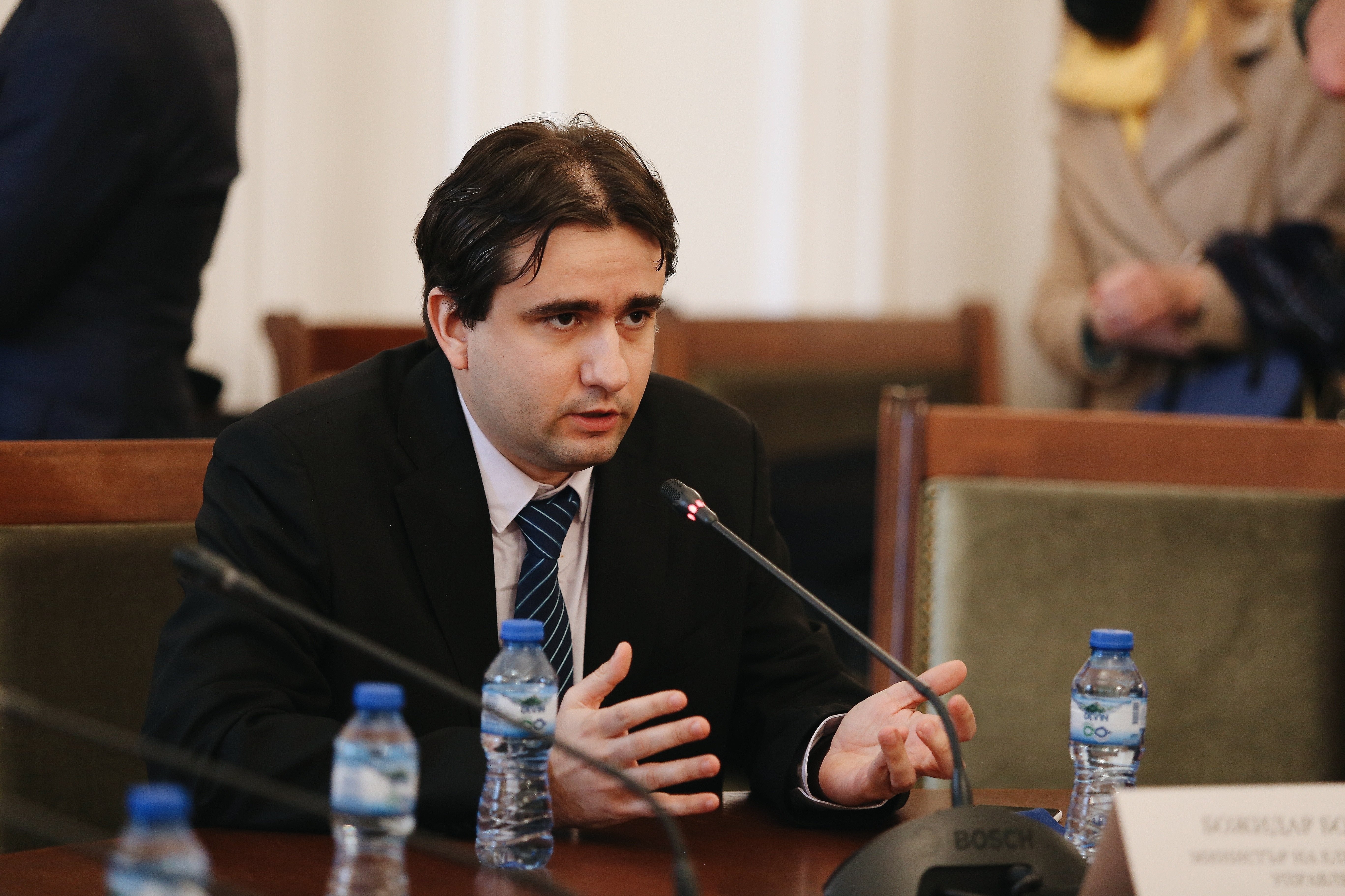 Министърът на електронното управление Божидар Божанов обяви че ще се