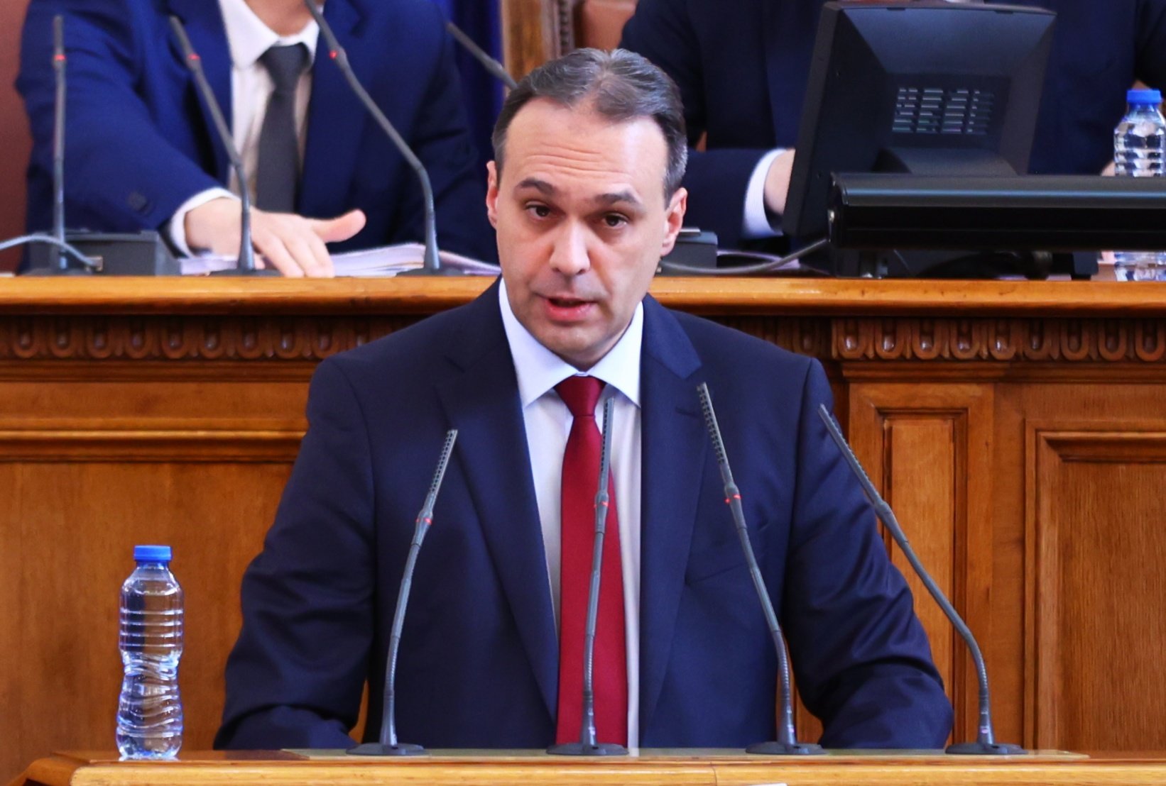 Депутатите от партия “Възраждане днес използваха процедурата на парламентрания контрол