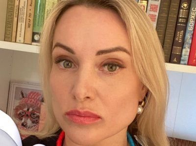 Руската журналистка Марина Овсяникова започва работа като кореспондент на германския