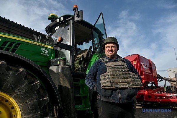 Украинските трактори добиха световна известност със способността си да изтеглят