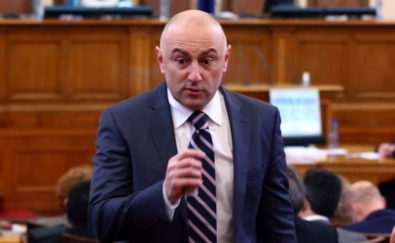 ГЕРБ-СДС предлагат бившият финансов министър Кирил Ананиев да смени Любомир