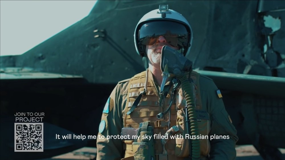 ВВС на Украйна стартираха кампания в YouTube Купи ми изтребител.
Във