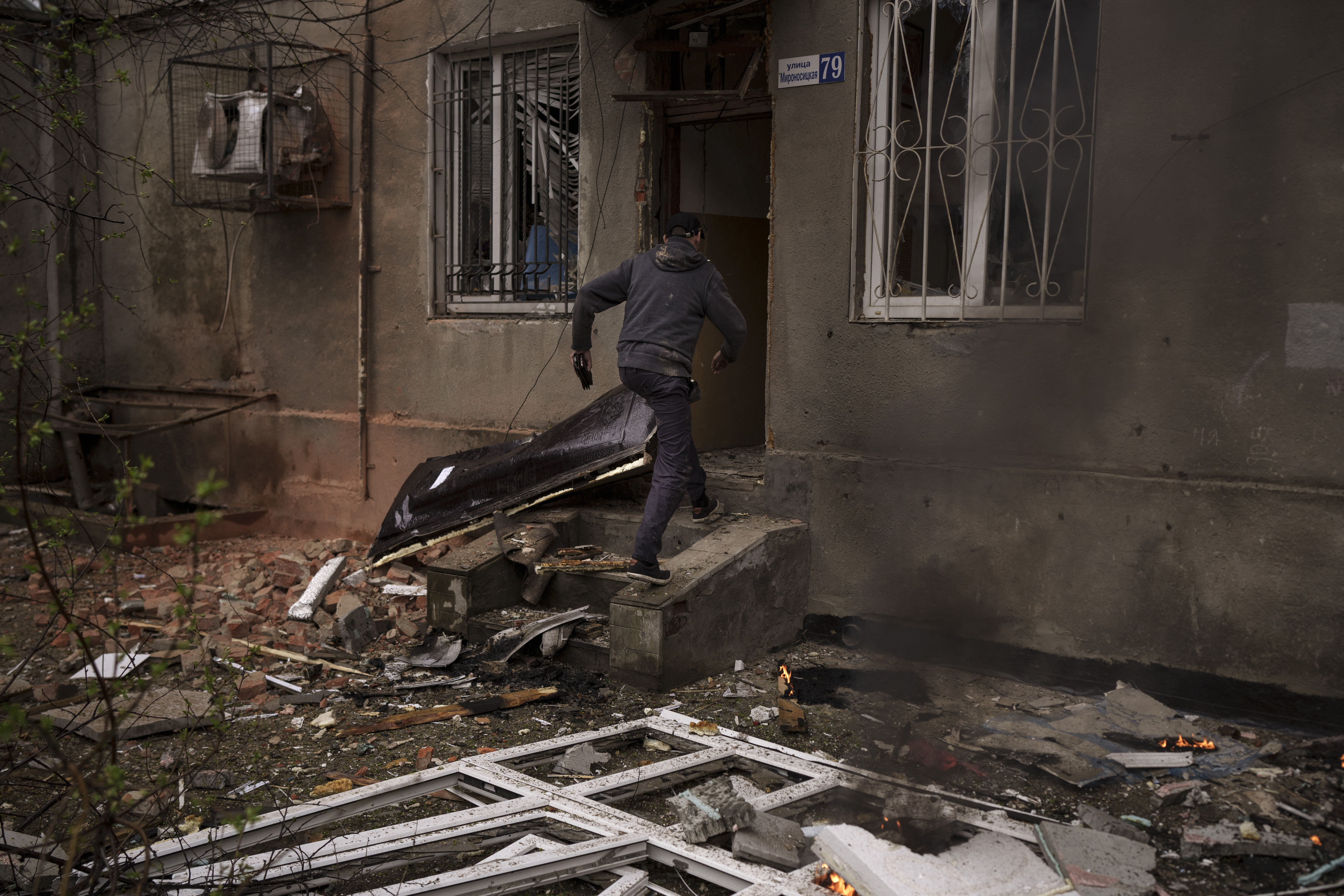 Руските сили обстрелваха украински градове тази нощ Ударите продължават и