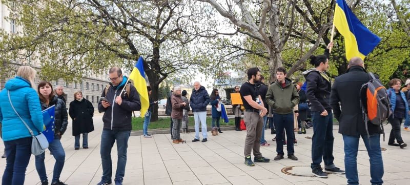 Десетки излязоха тази вечер на спонтанен протест в София в