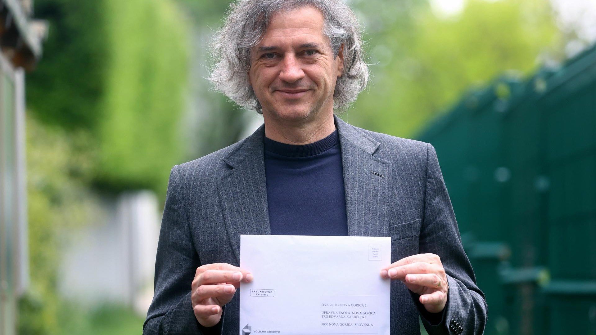 Либералната партия Движение за свобода на Роберт Голоб побеждава в