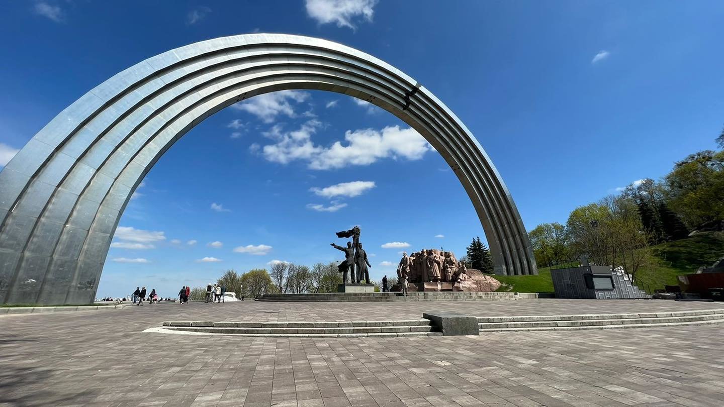 Паметникът Дружба на народите в Киев ще бъде съборен съобщи