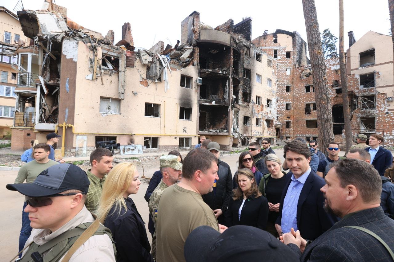 Министър председателят на Канада Джъстин Трюдо пристигна в Украйна а първата