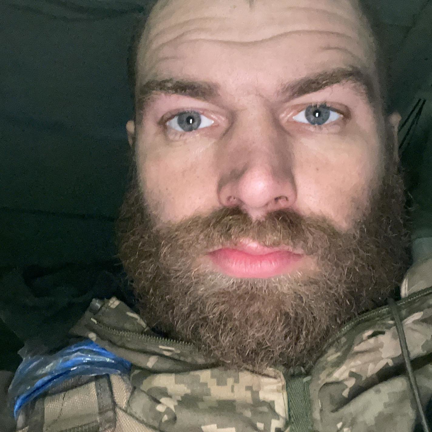 Украинският командир от морската пехота един от бойците блокирани