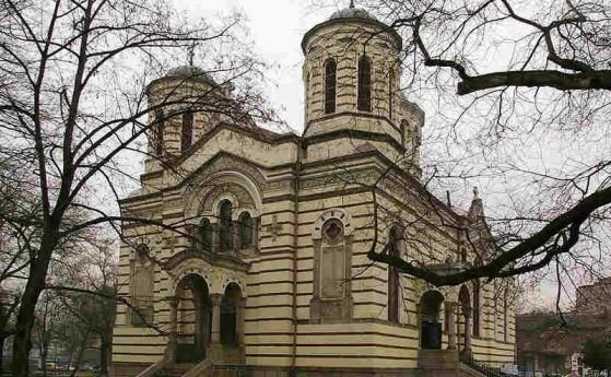 Църквата почита днес софийския светец Николай известен като св Николай