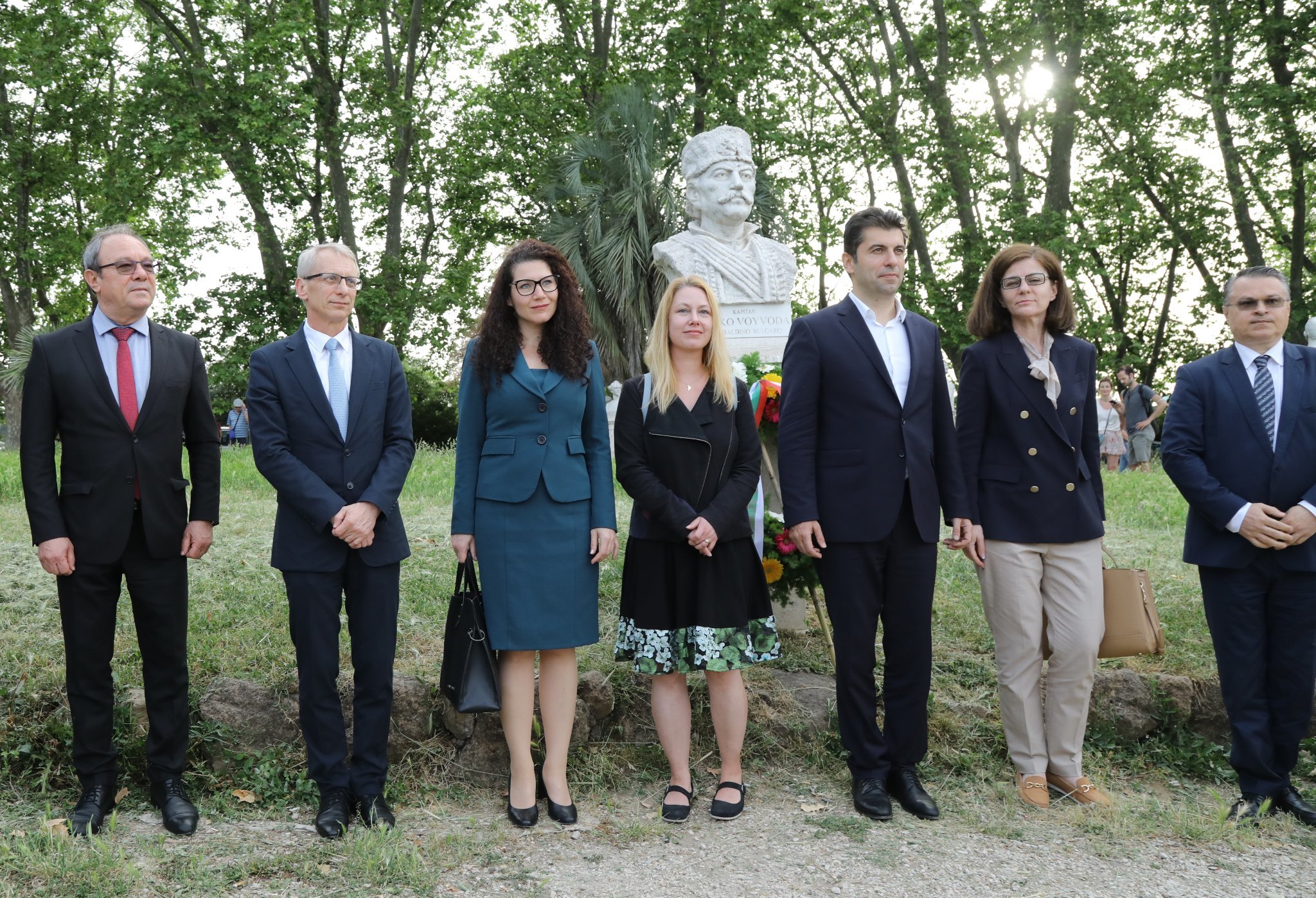 Българската делегация ръководена от министър председателя Кирил Петков пристигна в Рим