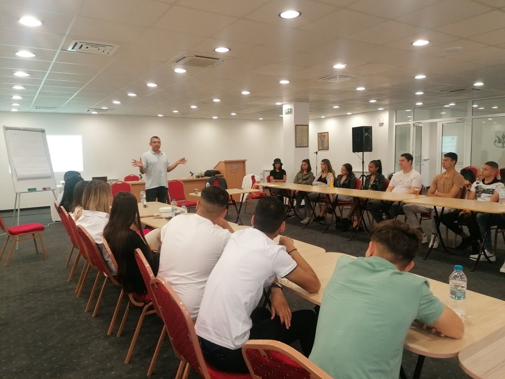 Дефицитите от човещина са основно предизвикателство пред системите призвани да