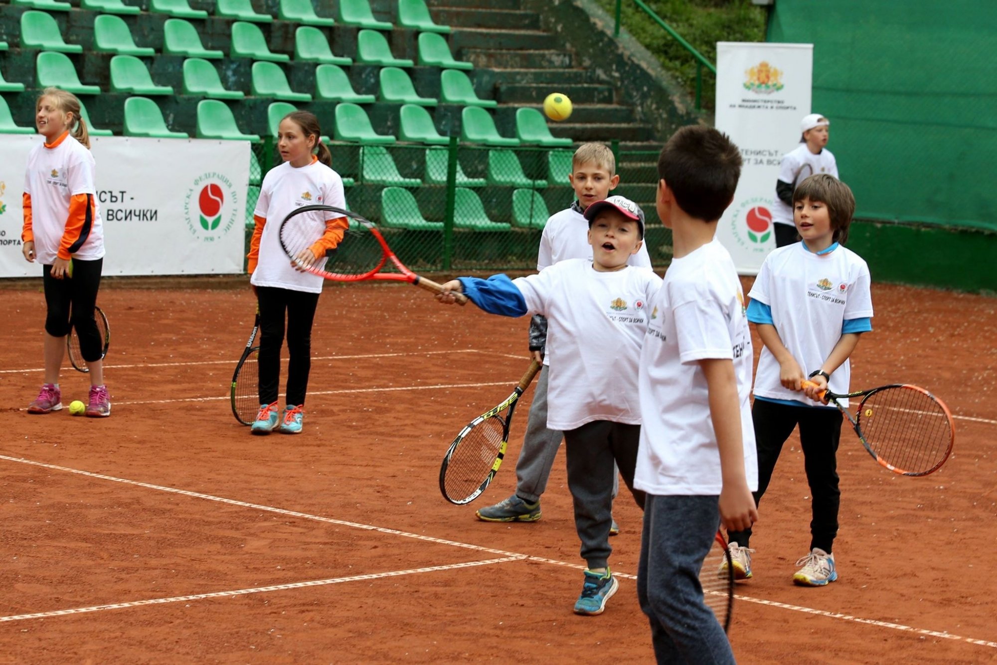 Безплатно обучение по тенис за деца от 6 до 12