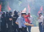 Ветерани от Армията за освобождение на Косово провокираха безредици пред парламента в Прищина