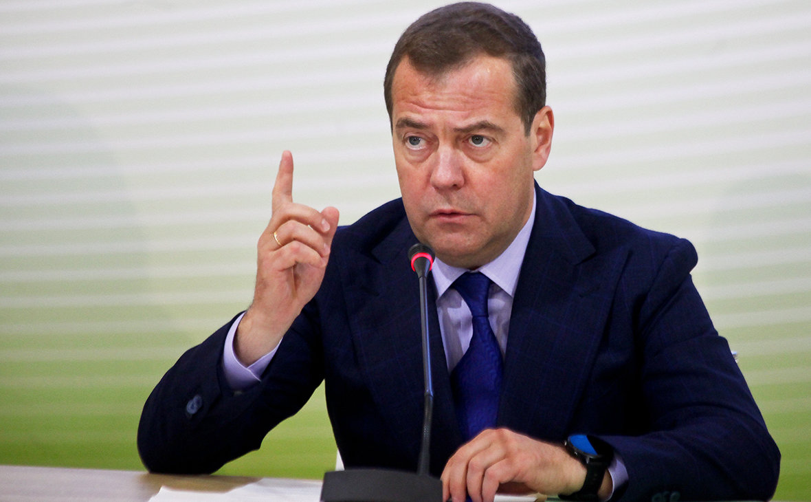 Бившият президент и министър председател Дмитрий Медведев който в момента е